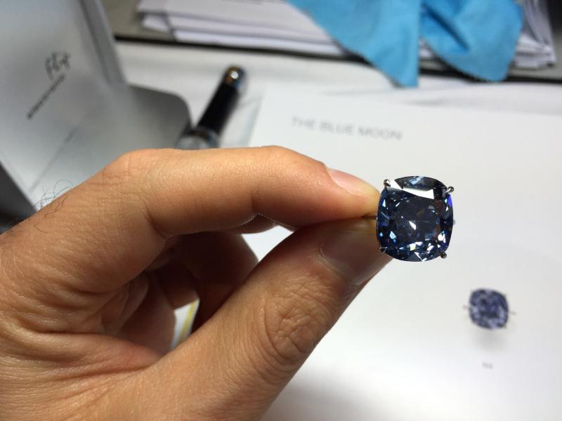 The Blue Moon Diamond at Sotheyb's Viewing